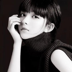 郗池樅