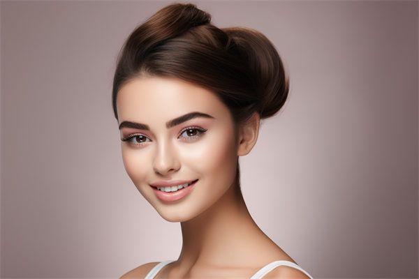 上海伊萊美隆鼻醫(yī)生推薦，李湘原和邱文苑受歡迎!