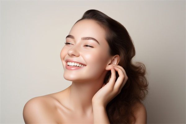 潛佳宏醫(yī)生電話(huà)微信號(hào)在線咨詢(xún)