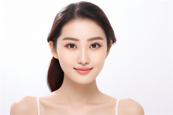 男性整形風(fēng)潮崛起：探究其背后原因