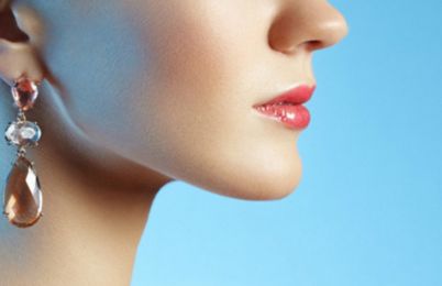 如何評價上海亓發(fā)芝隆胸的醫(yī)生技術(shù)風格和從業(yè)經(jīng)驗？收費標準如何？