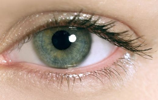 寧波哪里有做眼睛整形的醫(yī)生值得信賴？喻正虹醫(yī)生技術(shù)特色與成功案例分享