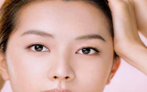 哈爾濱醫(yī)大二院整形科有哪些醫(yī)生？如何選擇合適的醫(yī)生進行整形手術(shù)？