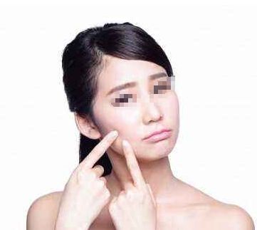 上海脂肪豐胸更受歡迎的醫(yī)院排行榜揭曉，時(shí)光、光博士等榮登前三