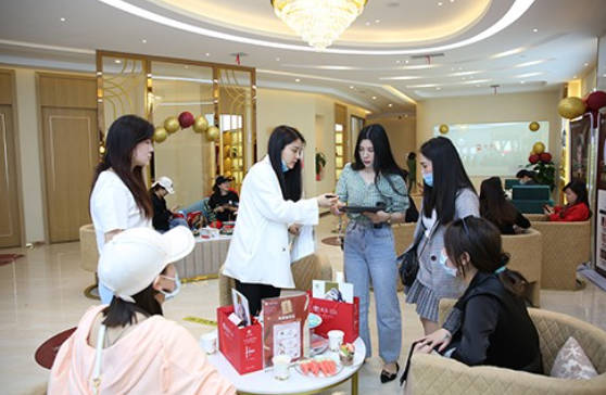 寧波海曙熙美醫(yī)療美容門診部_大廳