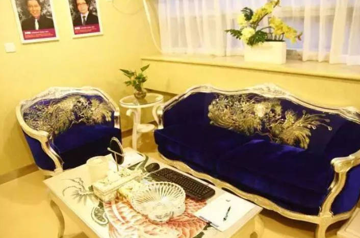 內(nèi)江達(dá)芬奇醫(yī)療美容門診部_休息區(qū)