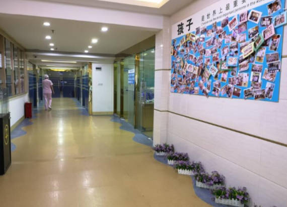 深圳河山口腔_走廊