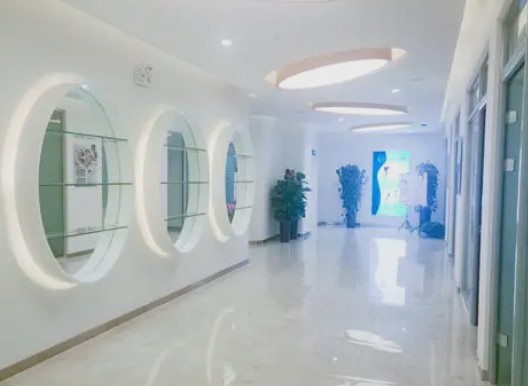 濰坊臻美醫(yī)療美容門診部_走廊