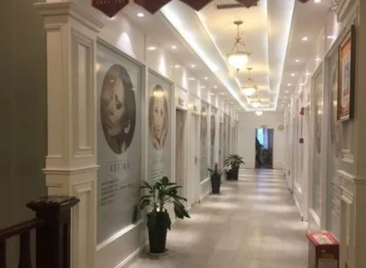 西安顏術(shù)天韻醫(yī)療美容診所_走廊