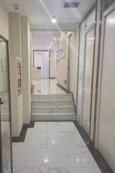 天津美伊多娜醫(yī)療美容_走廊