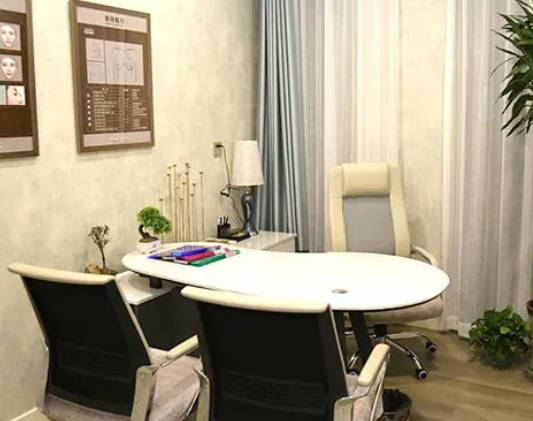 麗水樊承紅醫(yī)療美容診所_問診室