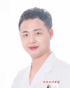 李澤偉