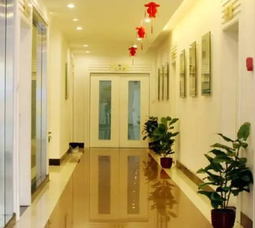 萊蕪潤(rùn)美醫(yī)療美容整形診所_走廊