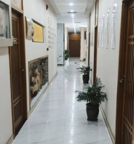 鶴壁美林苑門診部_走廊