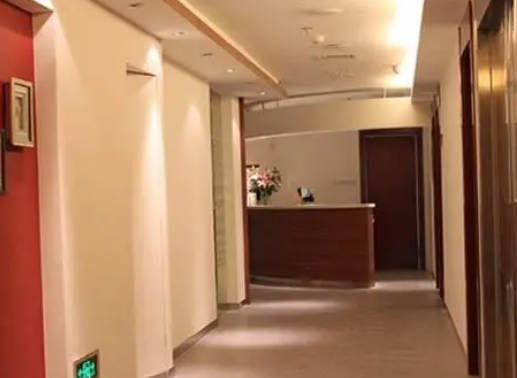 呼和浩特康倫薛瑞蓉醫(yī)療整形美容診所_走廊