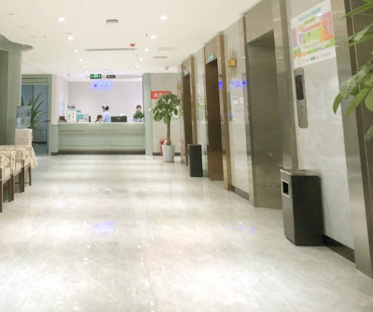 沈陽塑妍醫(yī)療美容門診部_走廊