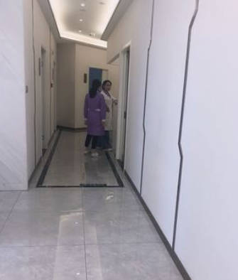 寧波容妍醫(yī)療美容門診部_走廊