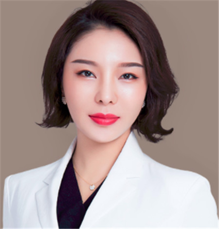 婁霞