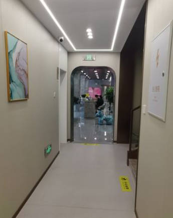 濟(jì)南麗合醫(yī)療美容醫(yī)院_走廊