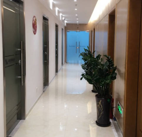 廣州王瑩醫(yī)療美容門診部_走廊
