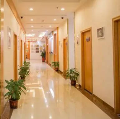深圳天一醫(yī)療美容門診部_走廊