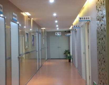 深圳京南醫(yī)療美容門診部_走廊