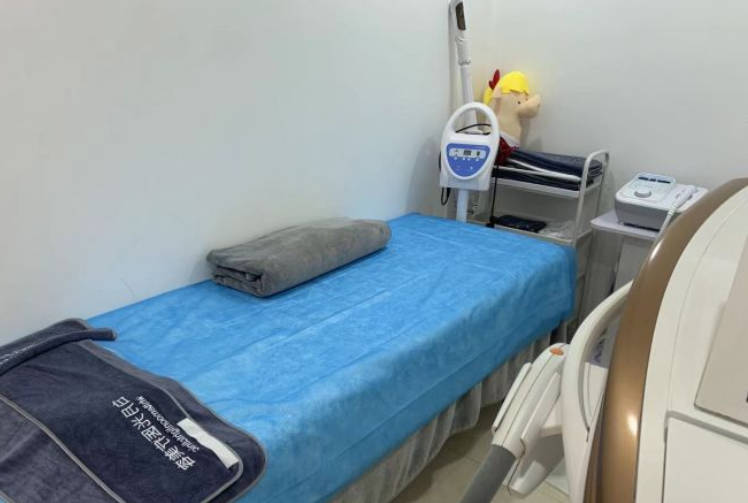 深圳白月光醫(yī)療美容診所_治療室