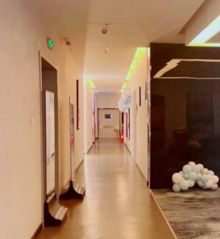 深圳紐萊醫(yī)療美容門診部_走廊