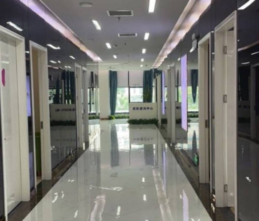 南寧韓成故事醫(yī)療美容門診部_走廊