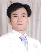 職偉