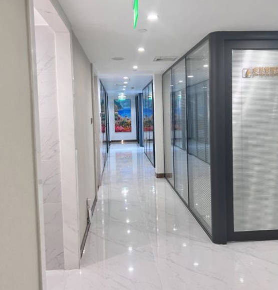 南寧美麗在造醫(yī)療美容門(mén)診部_走廊