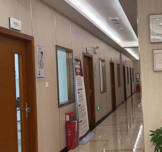 長沙優(yōu)伢仕口腔門診部_走廊