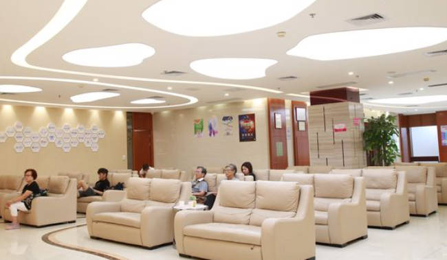 深圳愛康健口腔醫(yī)院_休息區(qū)