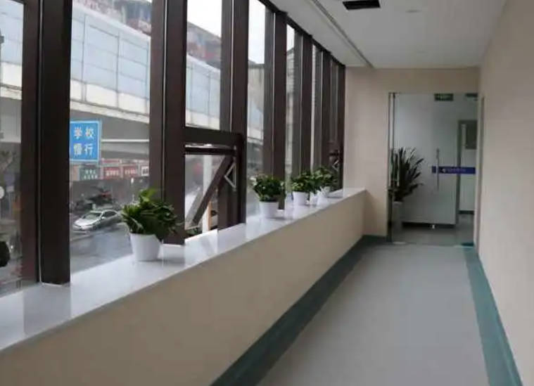 成都疤研疤痕門診部_走廊