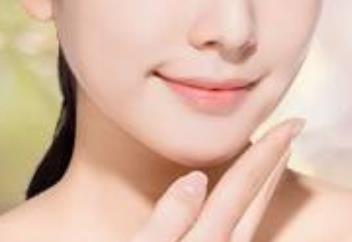 杭州非?？孔V的隆胸醫(yī)生是誰？推薦樸正馨、萬連壯和高士乾中哪個(gè)更好？