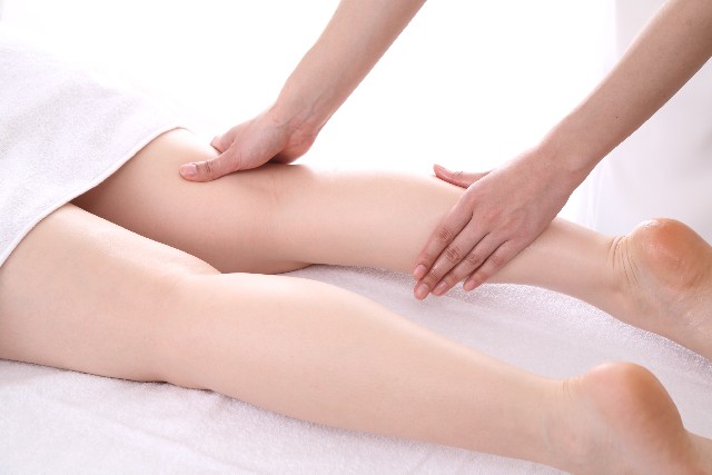 如何站姿能改善O型腿？